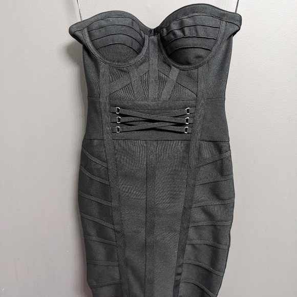 Bodycon black dress - Picture 1 of 5